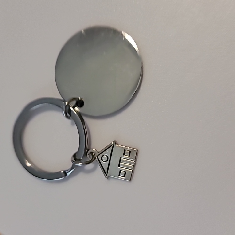 Housewarming Keychain - Picture 4 of 4